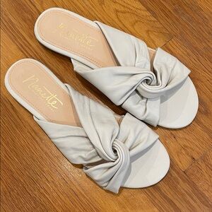 Brand New Nanette Lepore nude slide sandals 7.5